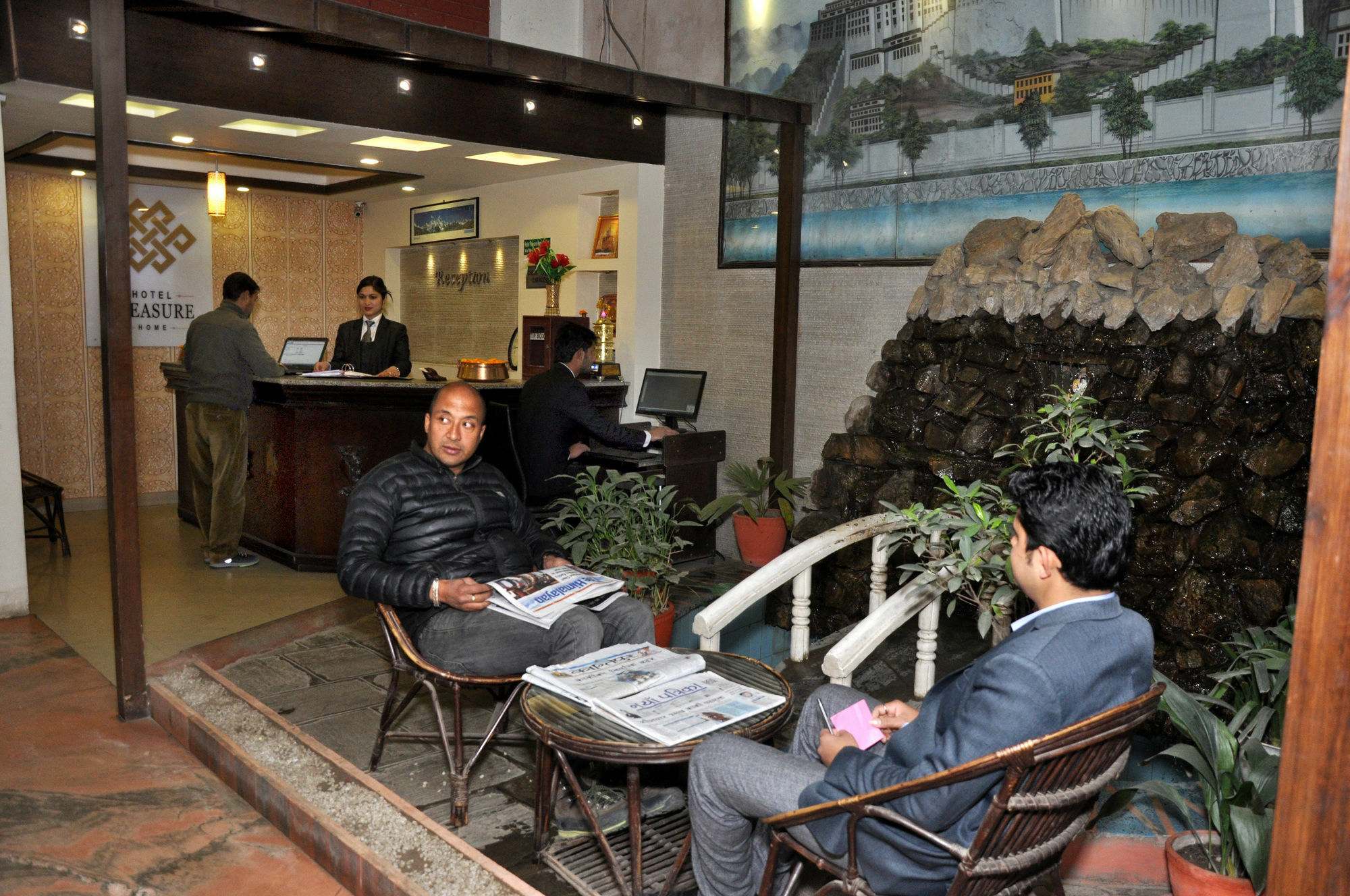 Hotel Pleasure Home Katmandu Zewnętrze zdjęcie